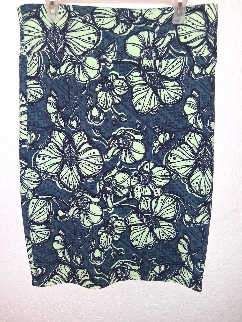 LuLaRoe Women L Blue Green Floral Knit Pencil Skirt Pull On Knee Length Stretch